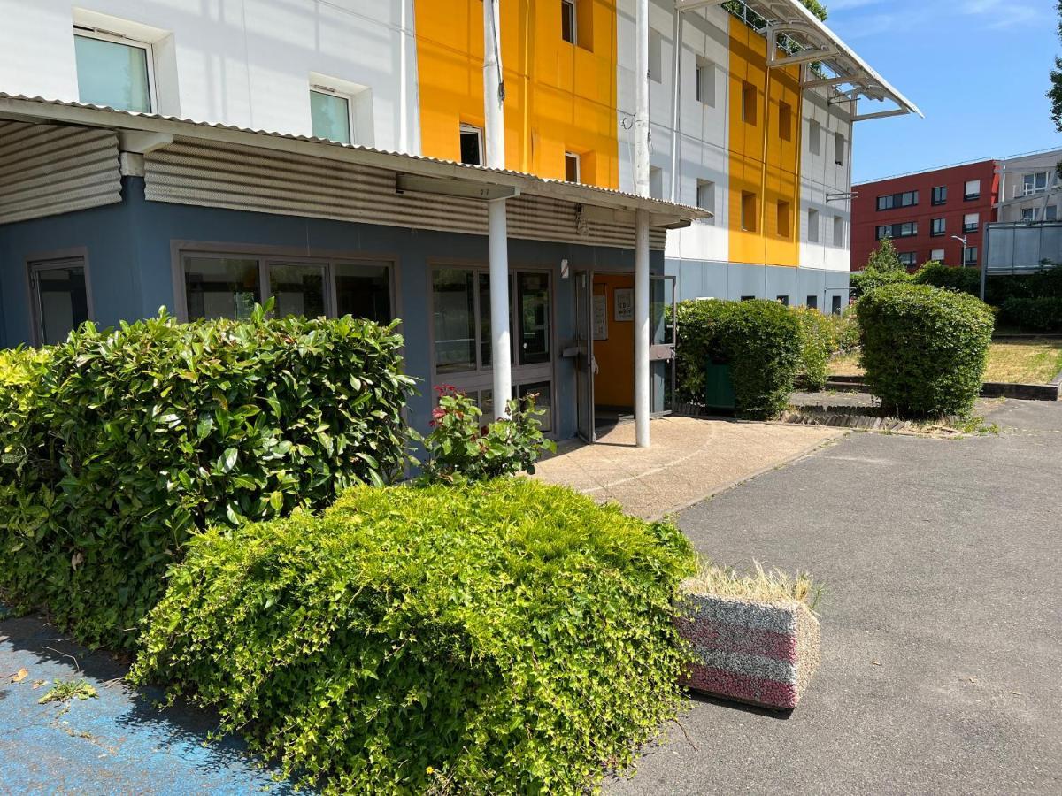 Egg Hotel Sarcelles
